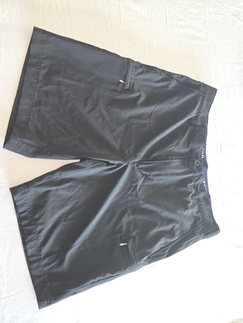 IZOD Golf - Black Golf Shorts w/ Thigh pockets - (36)